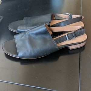 Made well black sandal